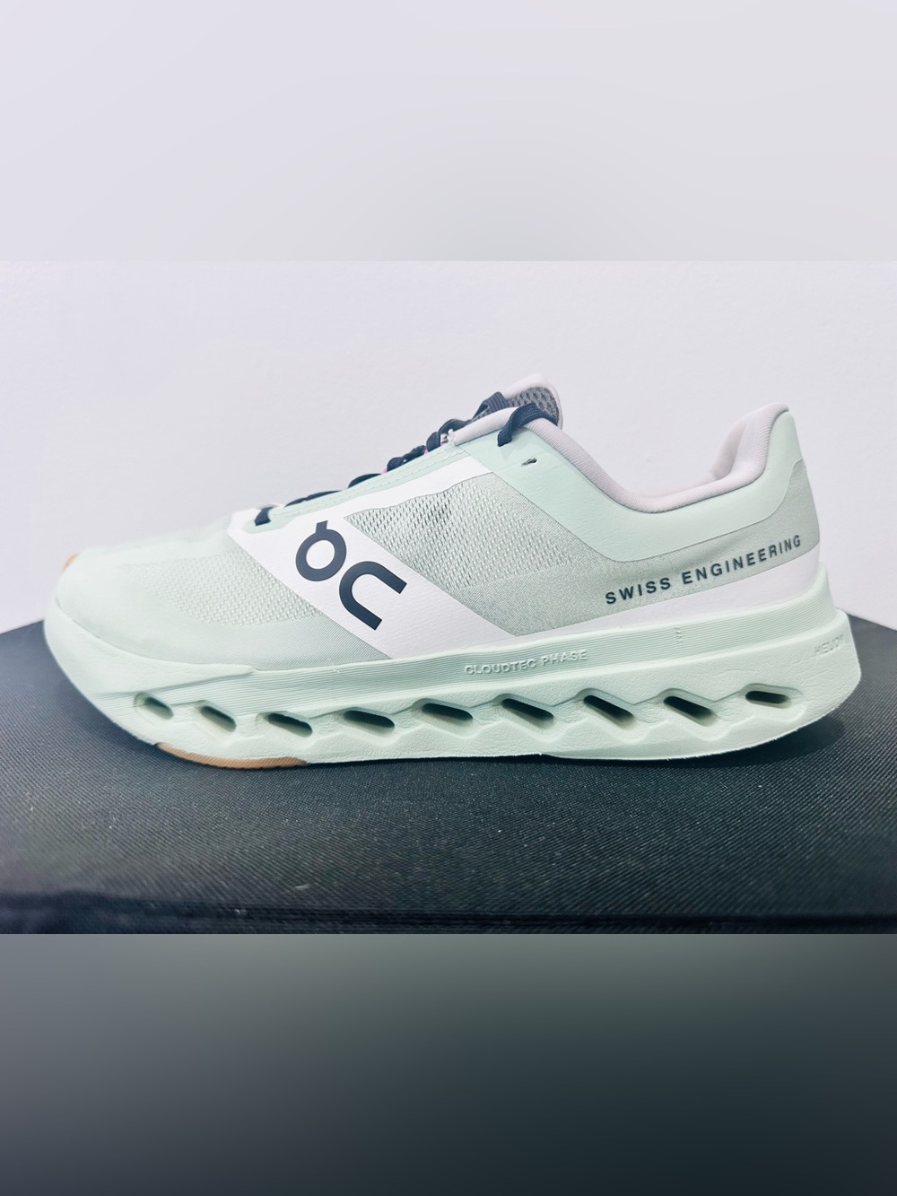 ON CLOUDSURFER NEXT Z5 MINERAL ALMENDRA 3MF103230005 SIZE: 10.5 MENS